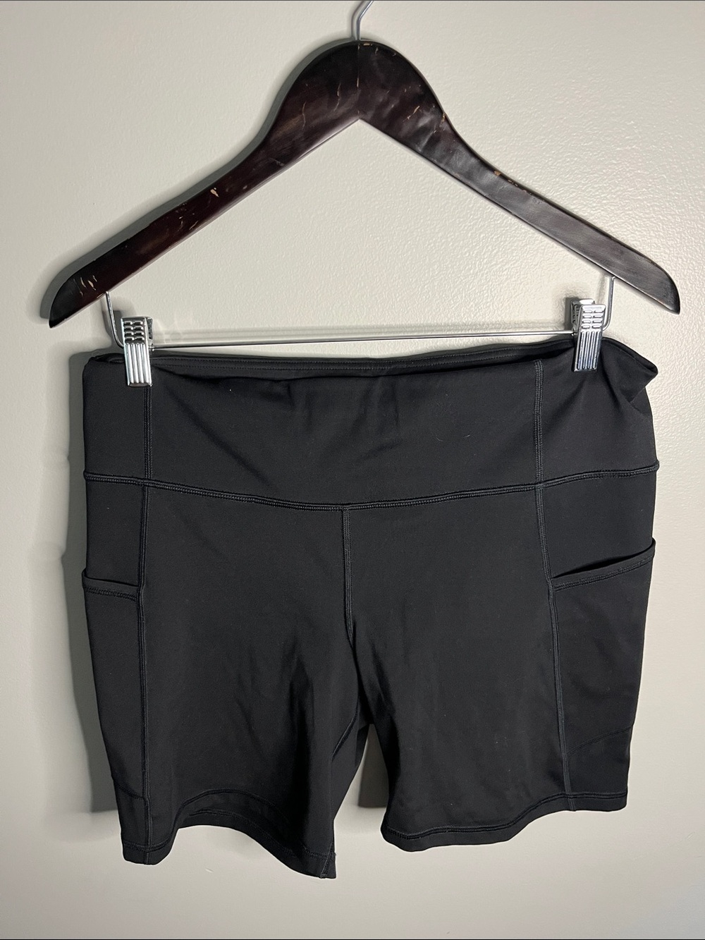 GAP Womens shorts size Large